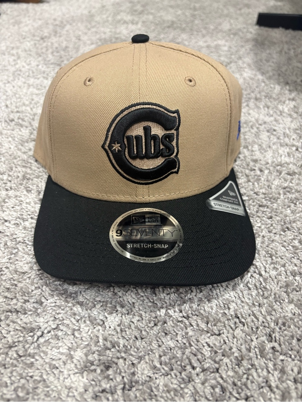New Era Chicago Cubs Two-Tone Tan and Black 9Seventy Stretch-Snap Hat